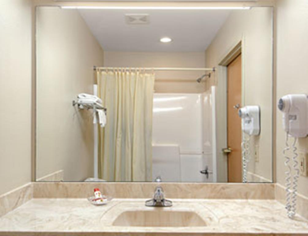Super 8 Pascagoula Motel Room photo